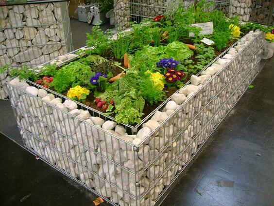 20 DIY Raised Garden Bed Ideas That Made Out Of Easy-to-find Materials - 137