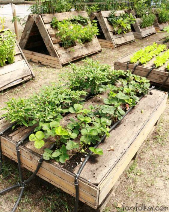 20 DIY Raised Garden Bed Ideas That Made Out Of Easy-to-find Materials - 151