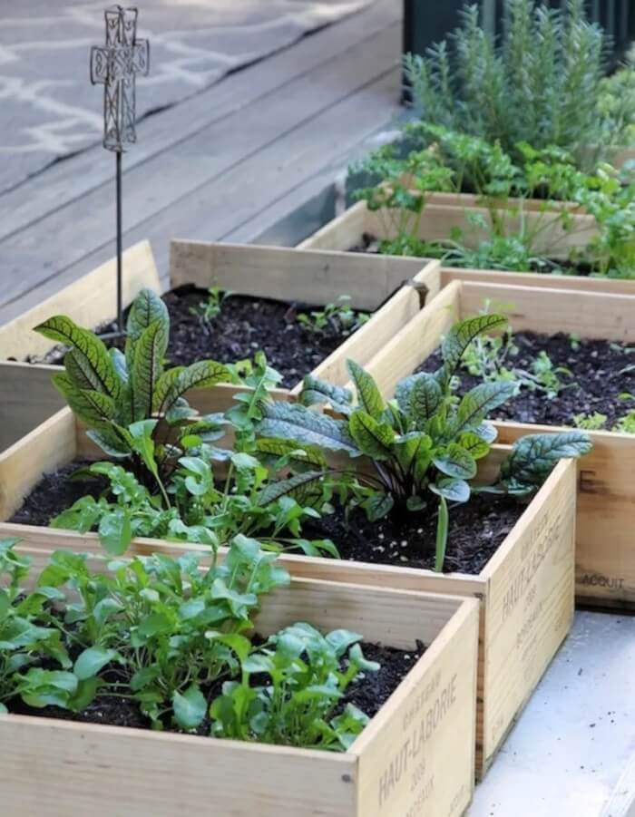 20 DIY Raised Garden Bed Ideas That Made Out Of Easy-to-find Materials - 159