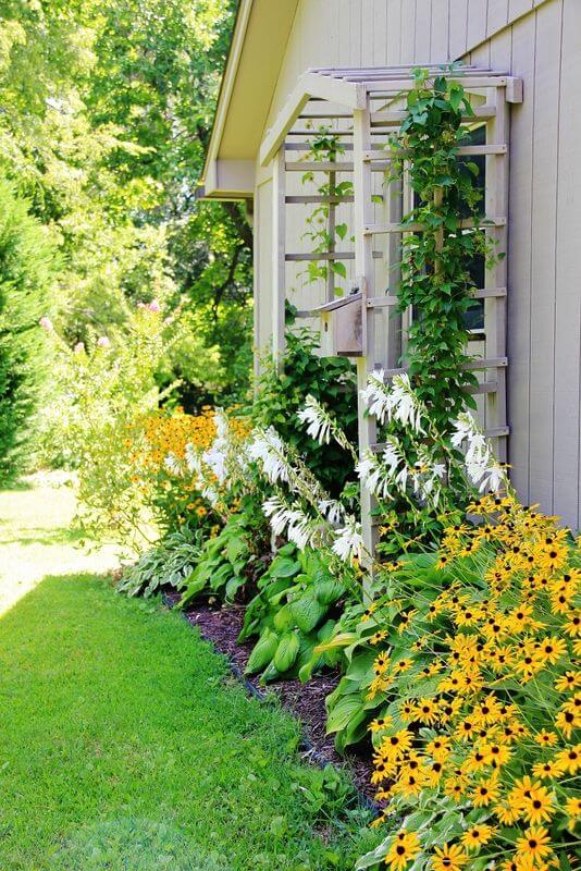 21 Perfect Landscaping Ideas For Your Side Yard - 139
