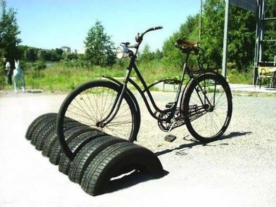 29 Unique Ideas Made From Tires To Change The Look Of Your Garden - 209