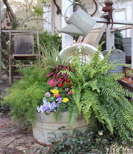 21 Upcycled Flower Bed Ideas - 141